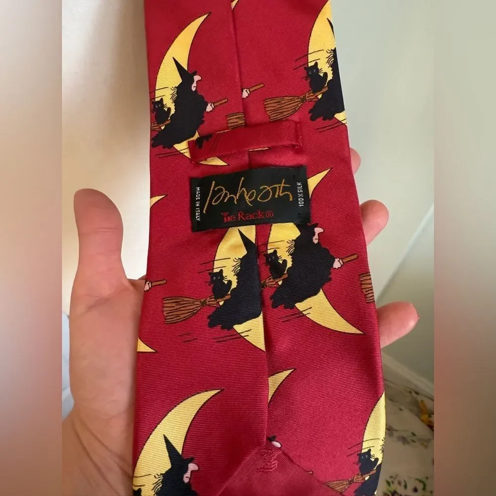 1980s Halloween themed Witches and Cat Novelty Tie by Lanheoth Tie Rack